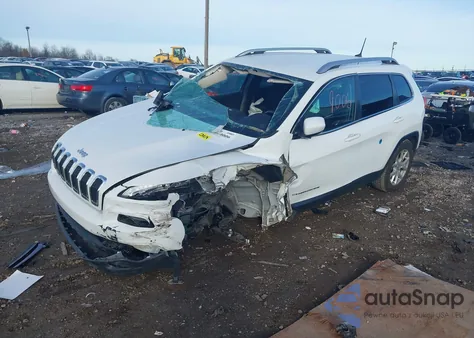 2016 Jeep Cherokee Latitude z USA, uszkodzony, nr VIN 1C4PJMCS7GW155359